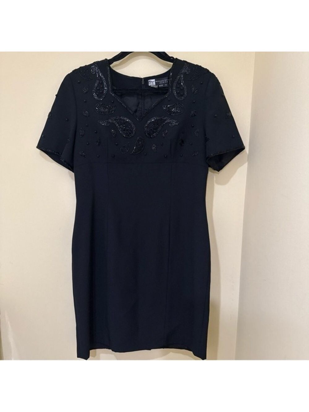 Morgan Taylor Women’s Black dress Beaded accent Classic evening Dress size 14p
